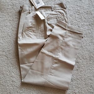 NWT Liz Claiborne LizSport Petite Khaki Pants